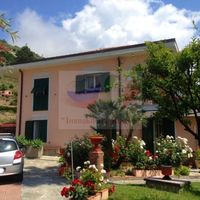 Villa at the seaside in Italy, Bordighera, 250 sq.m.