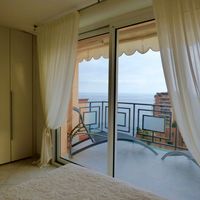 Penthouse at the seaside in France, Beausoleil, 86 sq.m.