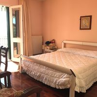 Вилла у моря в Италии, Оспедалетти, 220 кв.м.