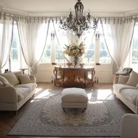 Elite real estate by the lake, in the forest in France, Centre-Val de Loire, 310 sq.m.