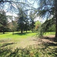 Замок в пригороде во Франции, Тулуза-ле-Шато, 1200 кв.м.