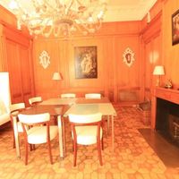 Замок в пригороде во Франции, Тулуза-ле-Шато, 1200 кв.м.