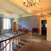 Замок в пригороде во Франции, Тулуза-ле-Шато, 1200 кв.м.