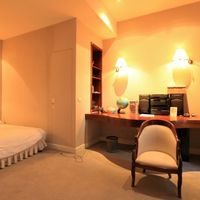 Замок в пригороде во Франции, Тулуза-ле-Шато, 1200 кв.м.