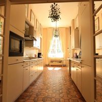 Замок в пригороде во Франции, Тулуза-ле-Шато, 1200 кв.м.