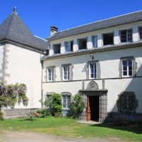 Castle in the mountains, in the village in France, Auvergne, 550 sq.m.