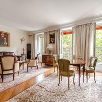 Flat in France, Paris, 88 sq.m.