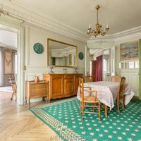 Flat in France, Paris, 183 sq.m.