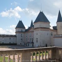 Замок во Франции, Новая Аквитания, 1800 кв.м.