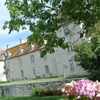 Castle by the lake, in the forest in France, New Aquitaine, 689 sq.m.