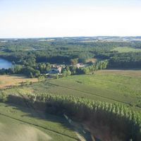 Castle by the lake, in the forest in France, New Aquitaine, 689 sq.m.