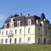 Castle in the village, in the forest in Guyane, 1000 sq.m.