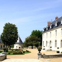 Castle by the lake, in the forest in France, Pays de la Loire, 1000 sq.m.