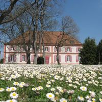 Castle in the suburbs in Guyane, 2300 sq.m.