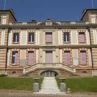 Castle in the suburbs in France, Occitanie, Toulouse, 2300 sq.m.