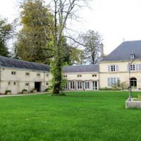 Castle in the village, by the lake in France, Grand-Est, 780 sq.m.