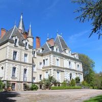 Castle in the suburbs in France, New Aquitaine, 1000 sq.m.