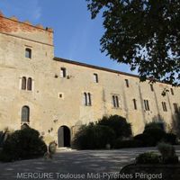 Castle in the suburbs, at the seaside in France, Occitanie, Perpignan, 2225000 sq.m.