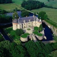 Castle in the suburbs in France, New Aquitaine, 1500 sq.m.