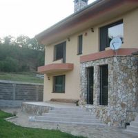 Дом в деревне в Болгарии, 200 кв.м.