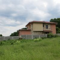 Дом в деревне в Болгарии, 200 кв.м.