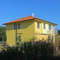 Дом в деревне в Болгарии, 185 кв.м.