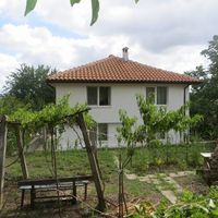 Дом в деревне в Болгарии, 180 кв.м.