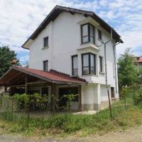 Дом в деревне в Болгарии, 196 кв.м.