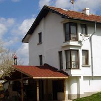 Дом в деревне в Болгарии, 196 кв.м.