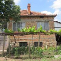 Дом в деревне в Болгарии, 140 кв.м.