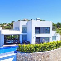 Villa in Spain, Comunitat Valenciana, Calp, 240 sq.m.