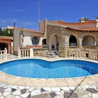 Villa in Spain, Comunitat Valenciana, Calp, 170 sq.m.