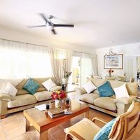 Villa in Spain, Comunitat Valenciana, Calp, 250 sq.m.