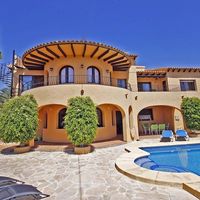 Villa in Spain, Comunitat Valenciana, Calp, 380 sq.m.