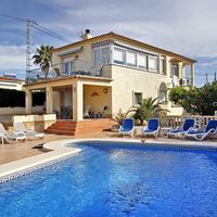 Villa in Spain, Comunitat Valenciana, Calp, 210 sq.m.