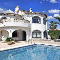 Villa in Spain, Comunitat Valenciana, Calp, 245 sq.m.