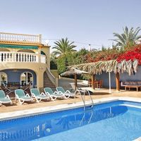 Villa in Spain, Comunitat Valenciana, Calp, 450 sq.m.