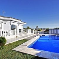 Villa in Spain, Comunitat Valenciana, Calp, 450 sq.m.