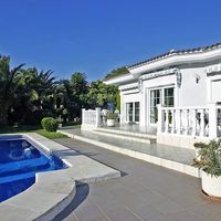 Villa in Spain, Comunitat Valenciana, Calp, 450 sq.m.