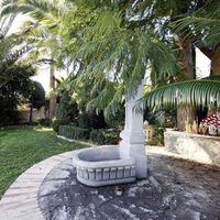 Villa in Spain, Comunitat Valenciana, Calp, 450 sq.m.