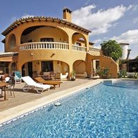 Villa in Spain, Comunitat Valenciana, Calp, 270 sq.m.
