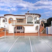 Villa in Spain, Comunitat Valenciana, Calp, 300 sq.m.