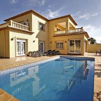 Villa in Spain, Comunitat Valenciana, Calp, 215 sq.m.