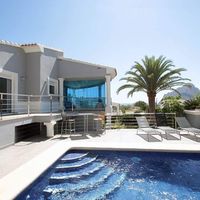 Villa in Spain, Comunitat Valenciana, Calp, 400 sq.m.