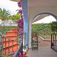 Villa in Spain, Comunitat Valenciana, Calp, 350 sq.m.