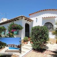 Villa in Spain, Comunitat Valenciana, Calp, 184 sq.m.