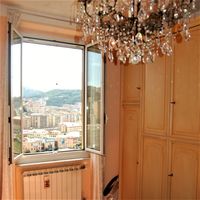 Flat in the big city in Italy, Genoa, 80 sq.m.