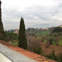 Villa in the big city, in the suburbs in Italy, Florence, 820 sq.m.
