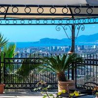 Вилла на спа-курорте, в пригороде, у моря в Турции, Аланья, 400 кв.м.