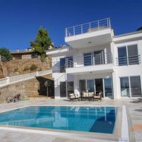 Вилла в горах, на спа-курорте, у моря в Турции, Аланья, 250 кв.м.